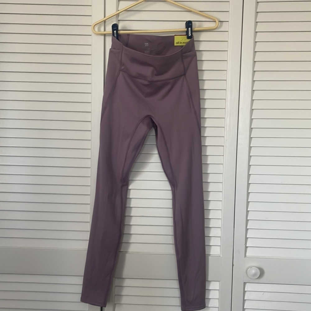 All in Motion Mauve Leggings with side pockets size XS New
